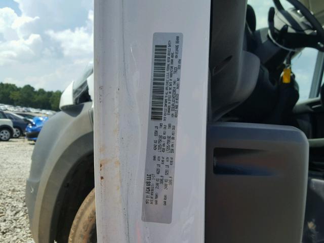 3C6URVJG1HE523814 - 2017 RAM PROMASTER 白色 照片 10