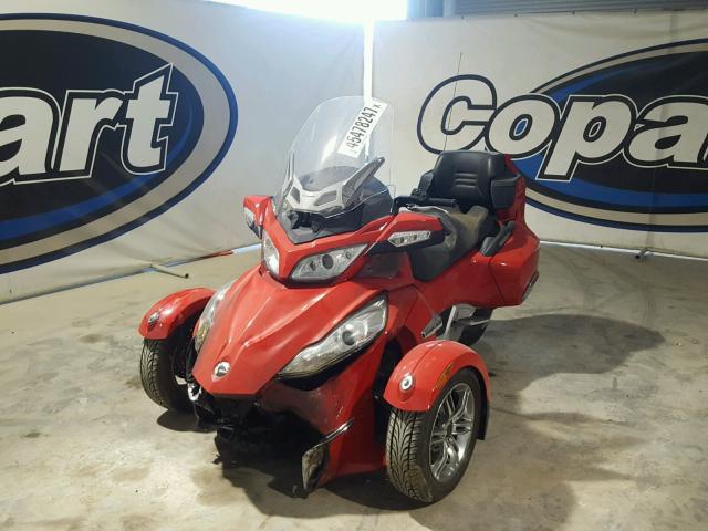 2BXJBHC1XBV000525 - 2011 CAN-AM SPYDER ROA RED photo 2