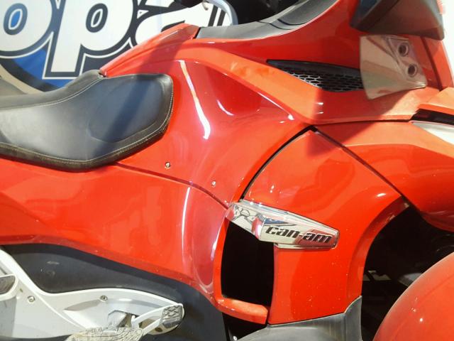 2BXJBHC1XBV000525 - 2011 CAN-AM SPYDER ROA RED photo 7