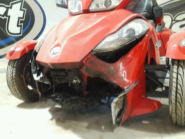 2BXJBHC1XBV000525 - 2011 CAN-AM SPYDER ROA RED photo 9