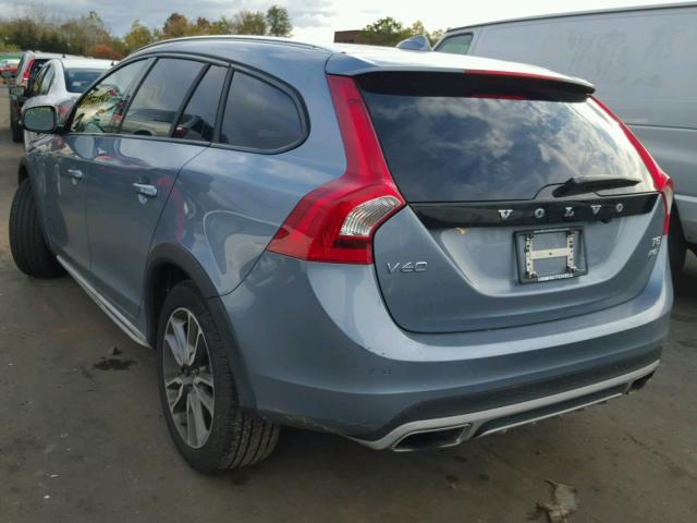 YV440MWK5H1030549 - 2017 VOLVO V60 CROSS BLUE photo 3