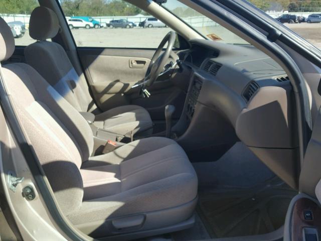 4T1BF22K9YU113589 - 2000 TOYOTA CAMRY LE ბეჟი ფოტო 5