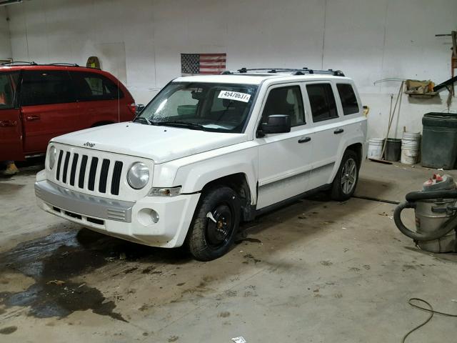 1J8FF48W87D393881 - 2007 JEEP PATRIOT LI WHITE photo 2