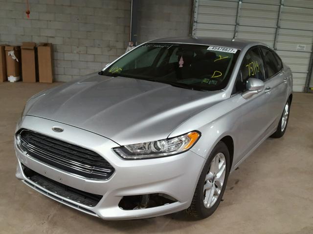 1FA6P0H72F5110007 - 2015 FORD FUSION SE SILVER photo 2