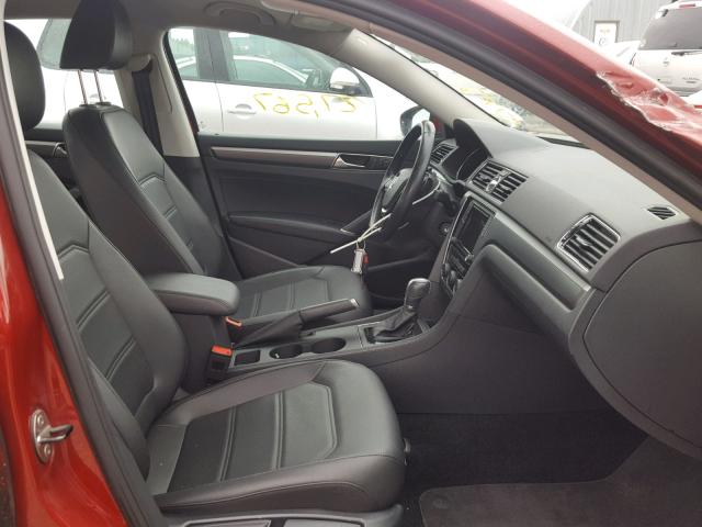 1VWDT7A39HC059842 - 2017 VOLKSWAGEN PASSAT R-L 红色 照片 5