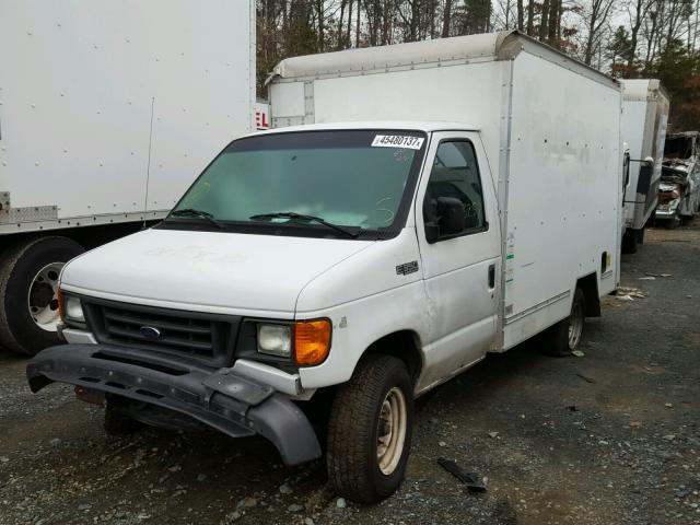 1FDNE35LX5HA95781 - 2005 FORD ECONOLINE WHITE photo 2