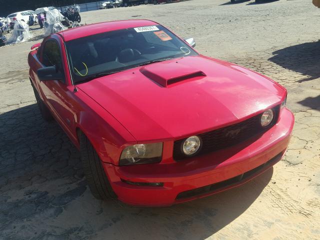 1ZVFT82H155152900 - 2005 FORD MUSTANG GT RED photo 1