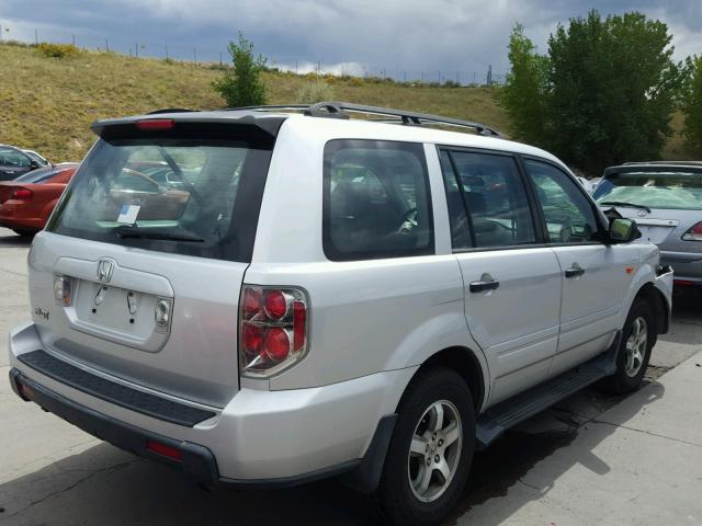 5FNYF28136B038214 - 2006 HONDA PILOT LX SILVER photo 4