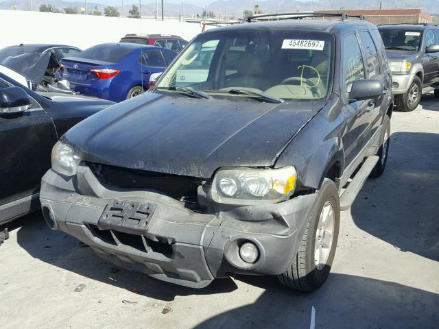 1FMCU03167KA14937 - 2007 FORD ESCAPE XLT CHARCOAL photo 2