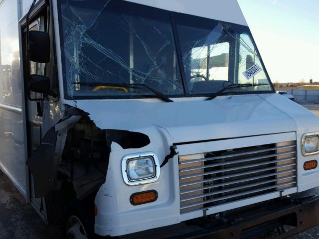 1F66F5KY2E0A16087 - 2014 FORD F59 WHITE photo 9