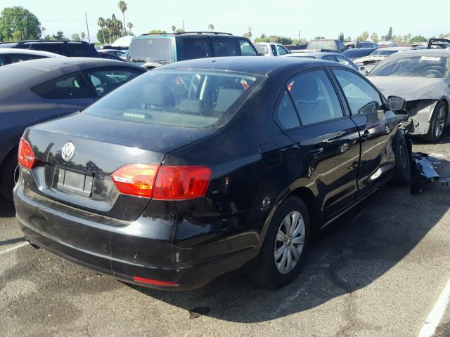 3VW2K7AJ5EM258180 - 2014 VOLKSWAGEN JETTA BASE Սև լուսանկար 4