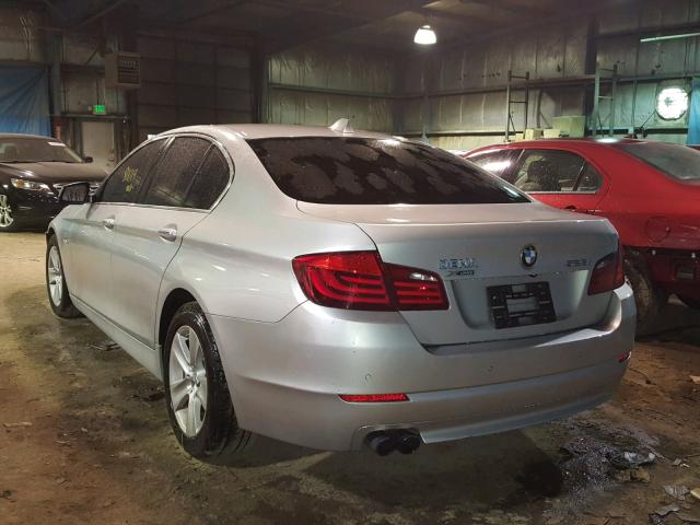 WBAXH5C53DDW15701 - 2013 BMW 528 XI SILVER photo 3