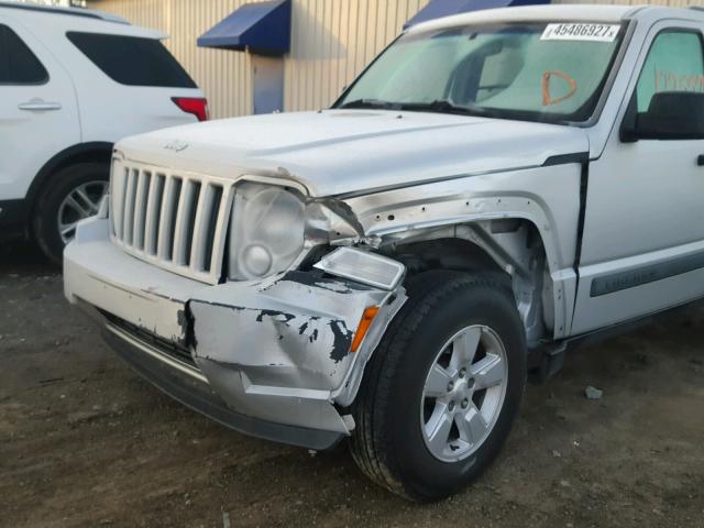 1J4PN2GK3AW131550 - 2010 JEEP LIBERTY SP SILVER photo 9