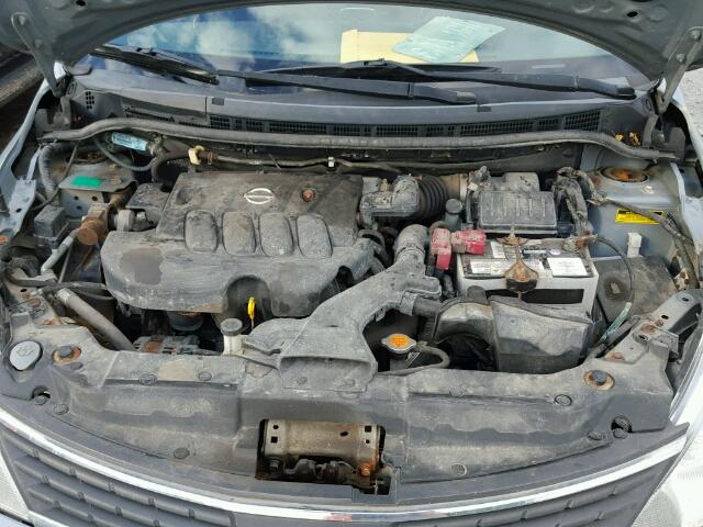 3N1BC13E28L381770 - 2008 NISSAN VERSA S SILVER photo 7