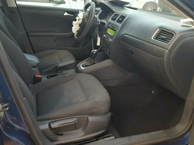 3VW2K7AJ9DM268791 - 2013 VOLKSWAGEN JETTA BASE 蓝色 照片 5
