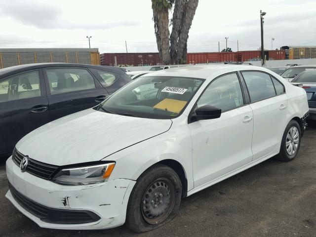3VW2K7AJ4EM316408 - 2014 VOLKSWAGEN JETTA BASE WHITE photo 2