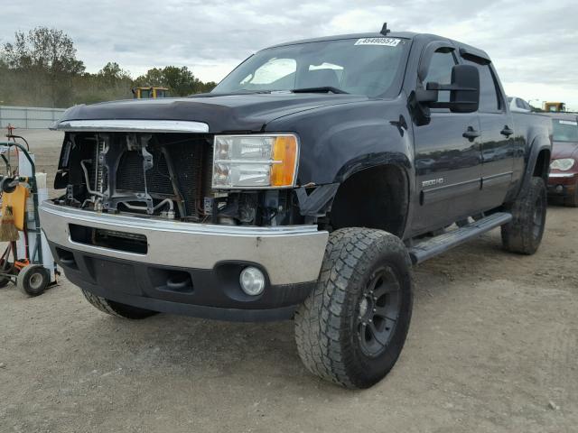 1GT120C88BF147912 - 2011 GMC SIERRA K25 BLACK photo 2