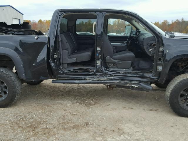 1GT120C88BF147912 - 2011 GMC SIERRA K25 BLACK photo 9