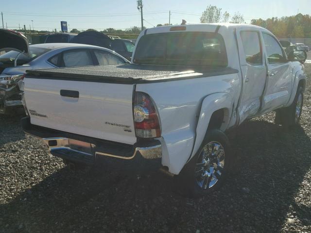 5TFJU4GN1EX056254 - 2014 TOYOTA TACOMA DOU WHITE photo 4