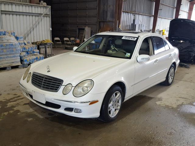 WDBUF65J93A168270 - 2003 MERCEDES-BENZ E 320 WHITE photo 2