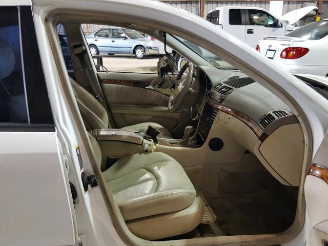 WDBUF65J93A168270 - 2003 MERCEDES-BENZ E 320 WHITE photo 5