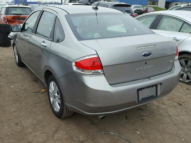 1FAHP35N08W237610 - 2008 FORD FOCUS SE SILVER photo 3