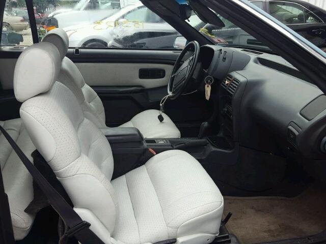 1C3XU453XPF610111 - 1993 CHRYSLER LEBARON 蓝色 照片 5