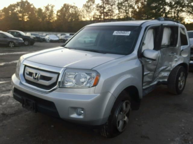 5FNYF48479B053339 - 2009 HONDA PILOT EX SILVER photo 2