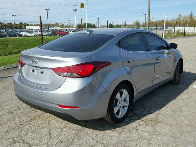 5NPDH4AE3GH753157 - 2016 HYUNDAI ELANTRA SE SILVER photo 4