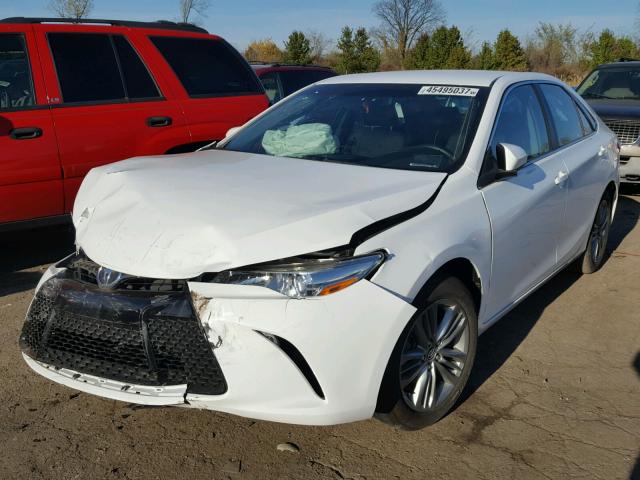 4T1BF1FK4FU063251 - 2015 TOYOTA CAMRY LE 白色 照片 2