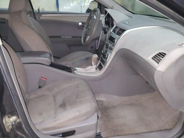 1G1ZB5E08CF369089 - 2012 CHEVROLET MALIBU LS ნაცრისფერი ფოტო 5