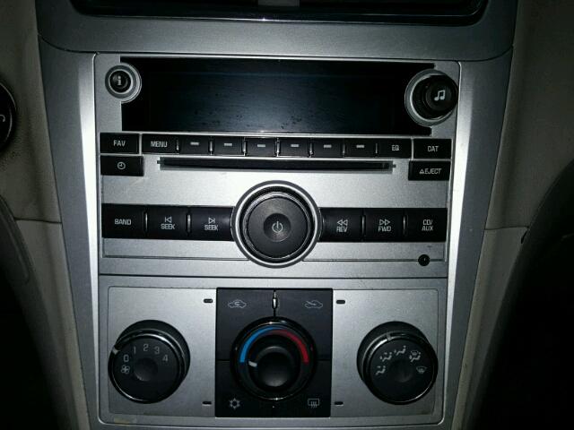 1G1ZB5E08CF369089 - 2012 CHEVROLET MALIBU LS ნაცრისფერი ფოტო 9