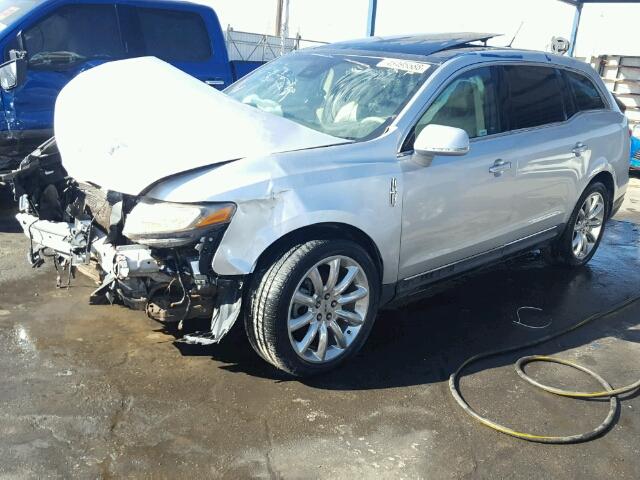 2LMHJ5FR3BBJ53315 - 2011 LINCOLN MKT SILVER photo 2