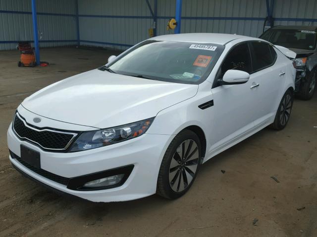 KNAGR4A60B5115862 - 2011 KIA OPTIMA SX WHITE photo 2