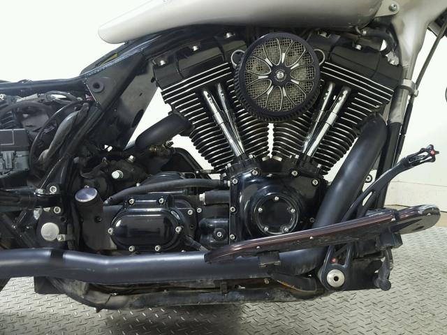 1HD1KBW1X6Y655141 - 2006 HARLEY-DAVIDSON FLHXI GRAY photo 12