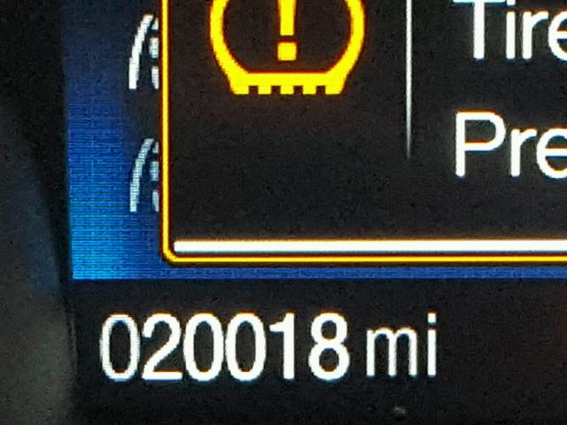 1FMCU0GD2HUB02717 - 2017 FORD ESCAPE SE 银色 照片 8