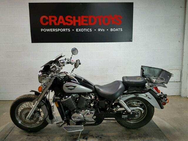 JH2RC4469YK300616 - 2000 HONDA VT750 CD2 BLACK photo 3