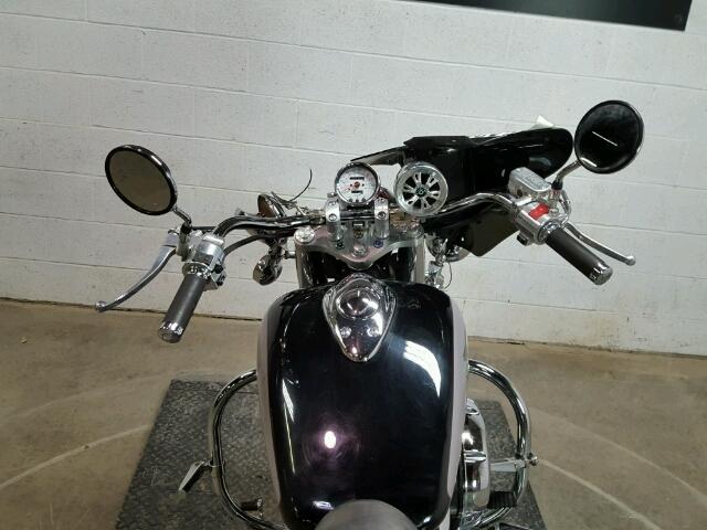 JH2RC4469YK300616 - 2000 HONDA VT750 CD2 BLACK photo 8