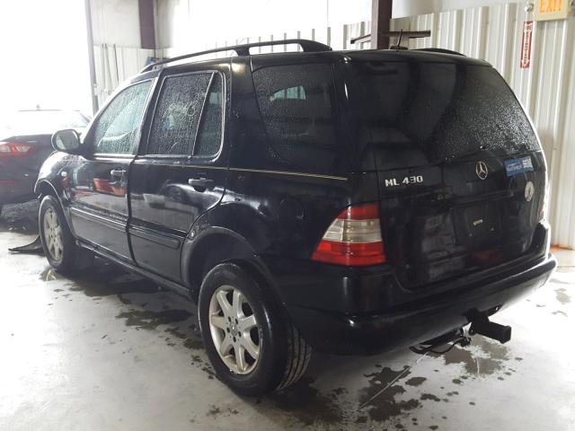 4JGAB72E4YA168273 - 2000 MERCEDES-BENZ ML 430 Schwarz Foto 3
