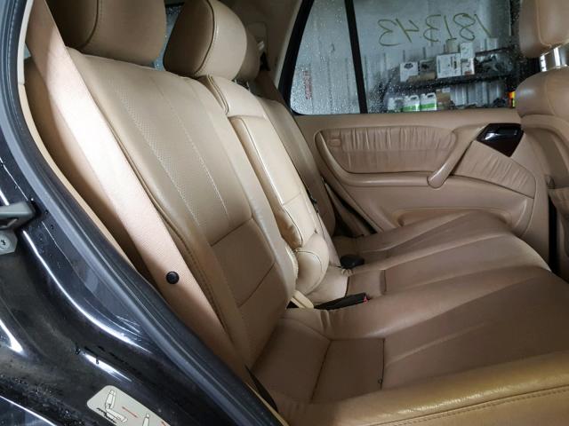 4JGAB72E4YA168273 - 2000 MERCEDES-BENZ ML 430 Schwarz Foto 6