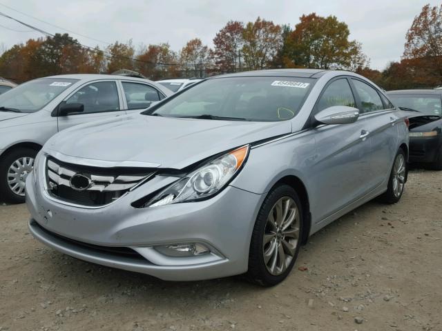 5NPEC4AB9CH480776 - 2012 HYUNDAI SONATA SILVER photo 2