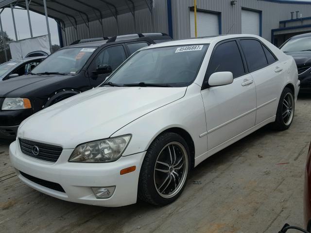 JTHBD182310003676 - 2001 LEXUS IS WHITE photo 2