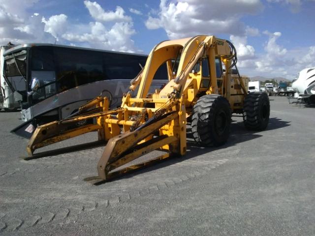 B101461 - 2002 CHALET FORKLIFT YELLOW photo 2