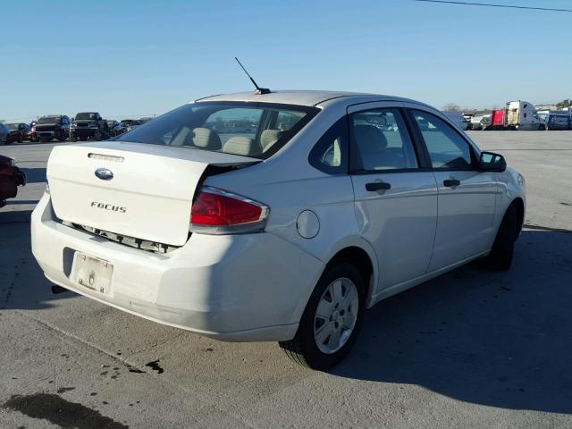 1FAHP3EN7AW288768 - 2010 FORD FOCUS S WHITE photo 4