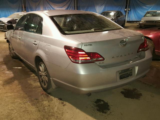 4T1BK36B56U105594 - 2006 TOYOTA AVALON XL SILVER photo 3