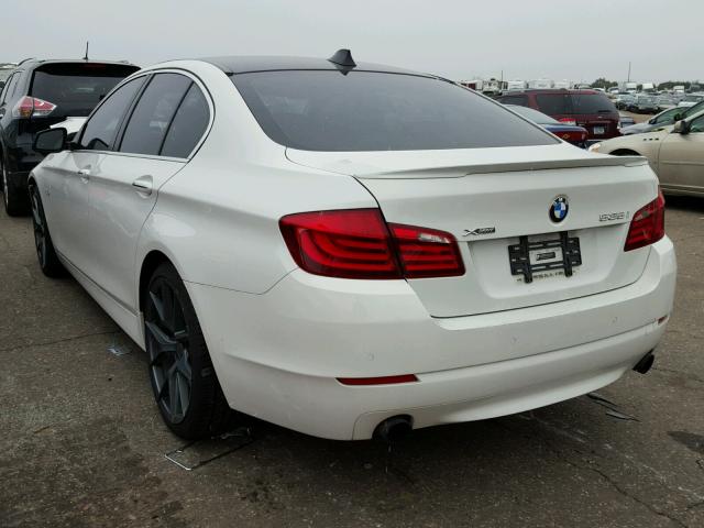 WBAFU7C58DDU77866 - 2013 BMW 535 WHITE photo 3