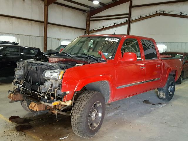 2GCEK13T951300370 - 2005 CHEVROLET SILVERADO RED photo 2