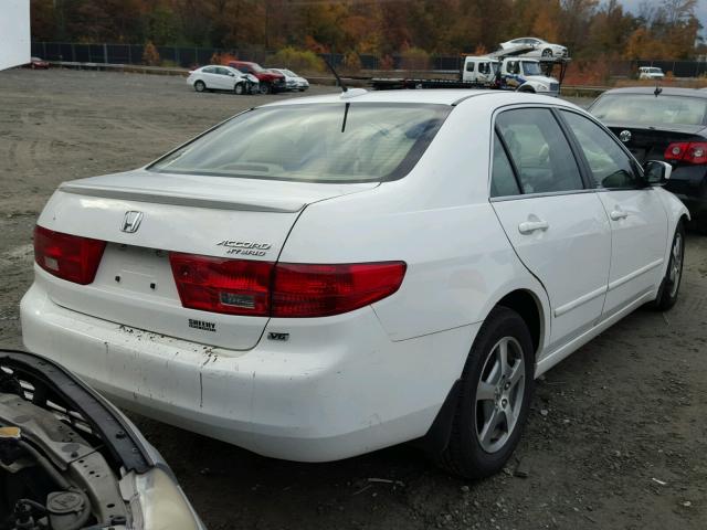 JHMCN36445C000601 - 2005 HONDA ACCORD HYB WHITE photo 4