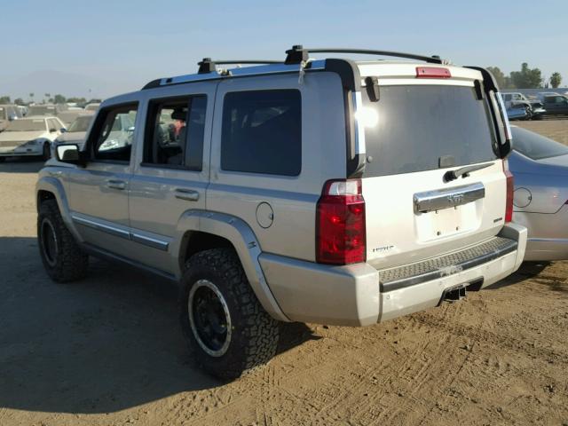 1J8HH58267C550724 - 2007 JEEP COMMANDER GOLD photo 3