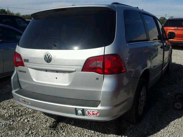 2V8HW44169R559071 - 2009 VOLKSWAGEN ROUTAN S SILVER photo 4